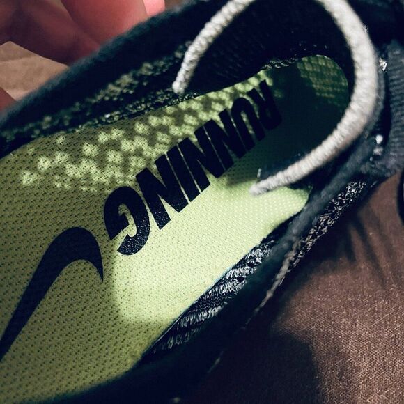 Nike Women's Free RN Flyknit 2018 Oreo Running Athletic 942839-101 Size 9 US - Picture 5 of 10